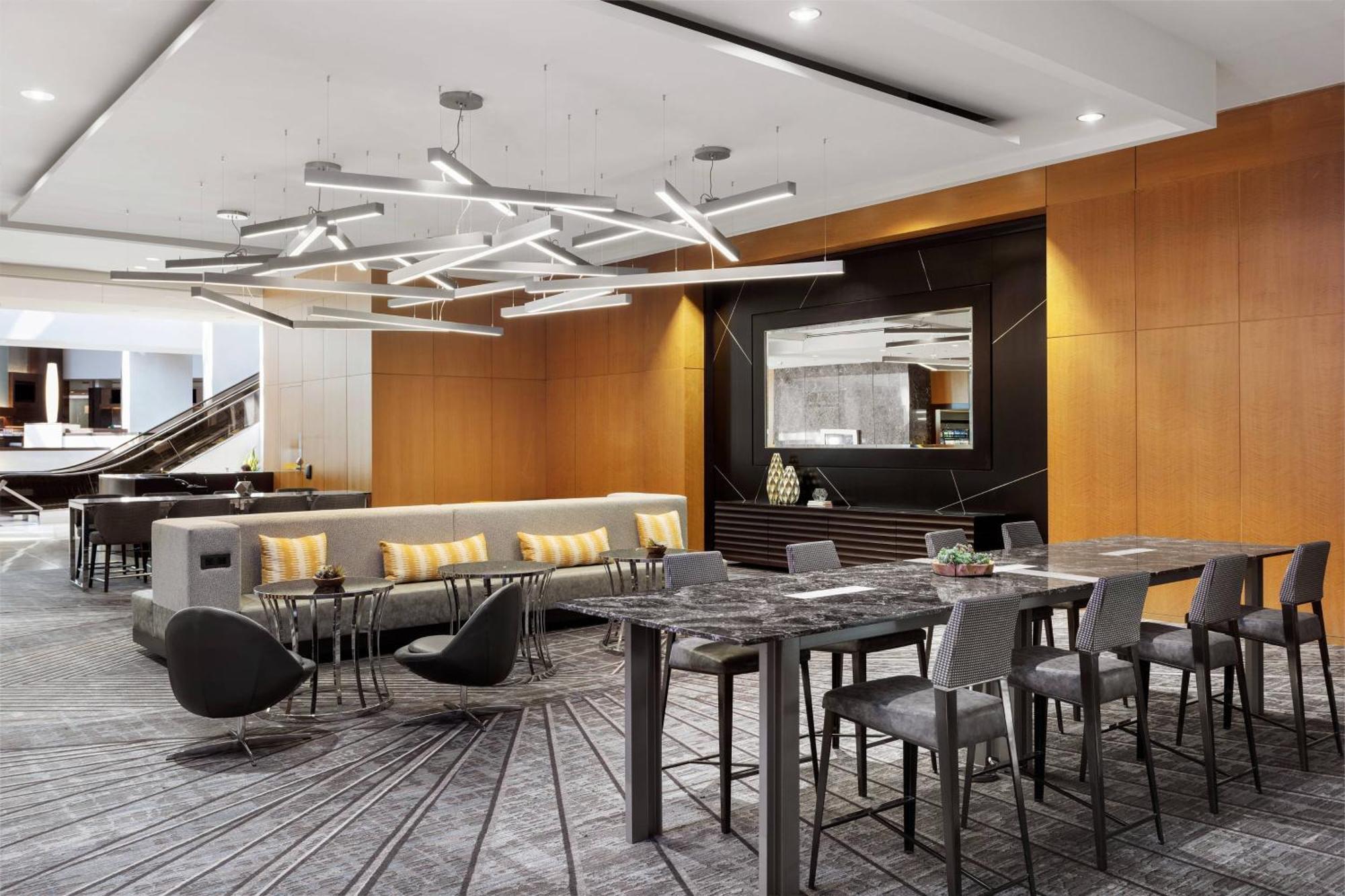 Hotel Crystal Gateway Marriott Arlington Exterior foto